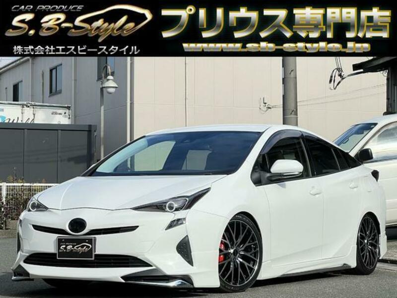 TOYOTA PRIUS