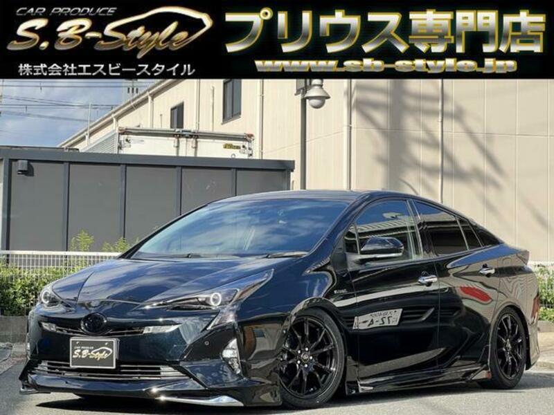 TOYOTA PRIUS