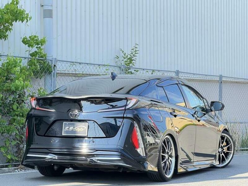 PRIUS PHV