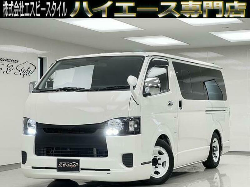 TOYOTA HIACE VAN