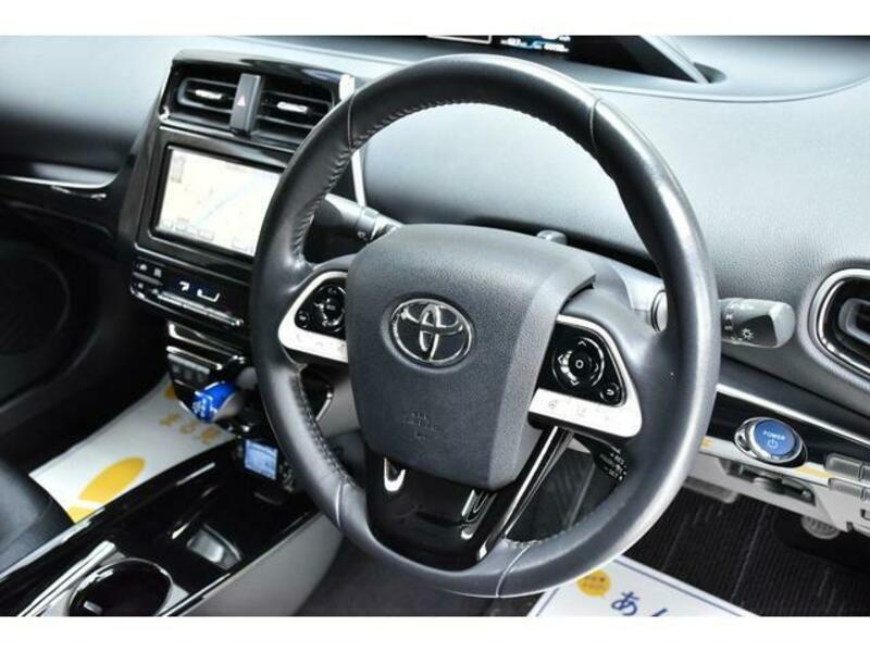 PRIUS PHV