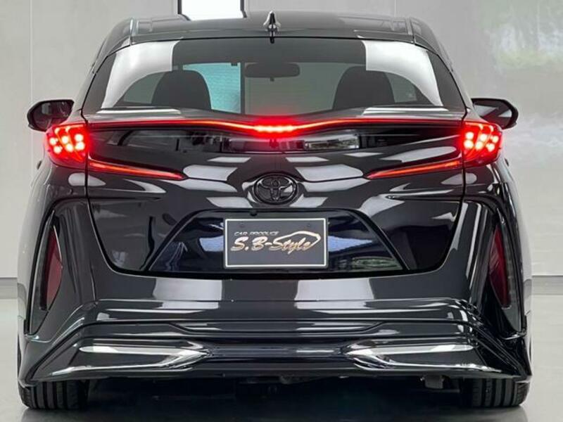 PRIUS PHV