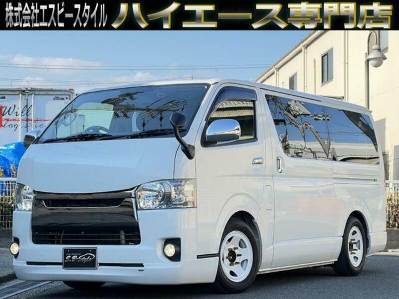 TOYOTA HIACE VAN