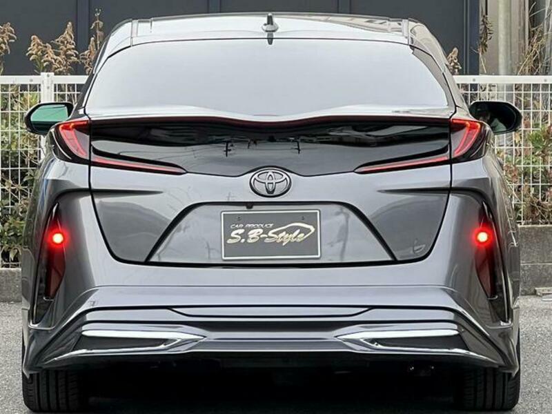 PRIUS PHV