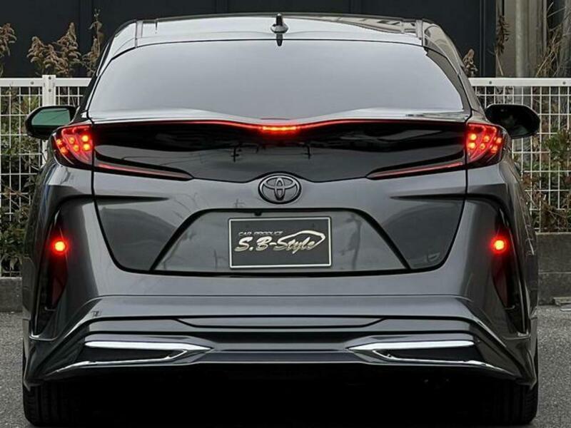 PRIUS PHV