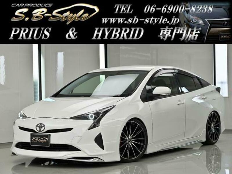 TOYOTA PRIUS