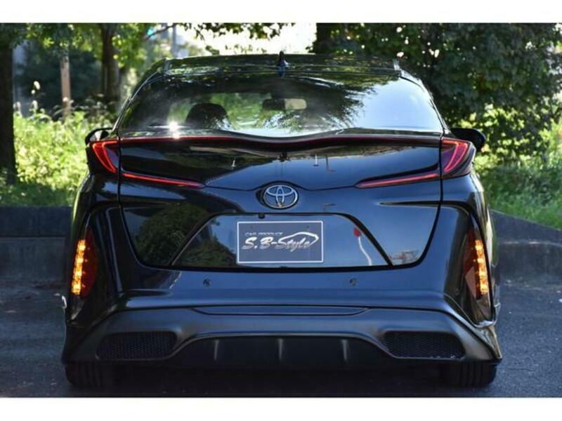 PRIUS PHV