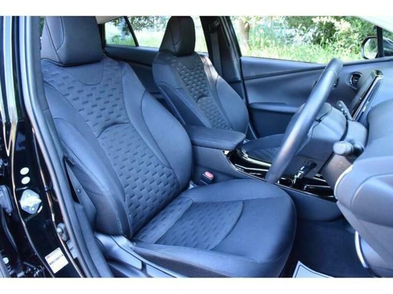 PRIUS PHV