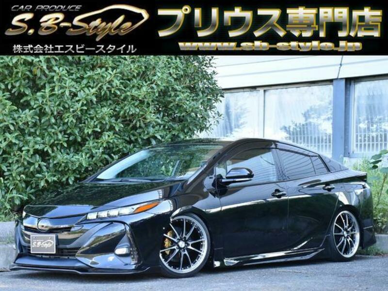 TOYOTA PRIUS PHV