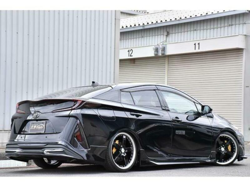 PRIUS PHV