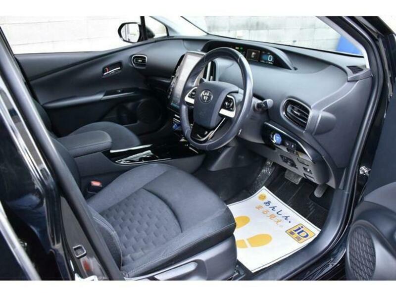 PRIUS PHV