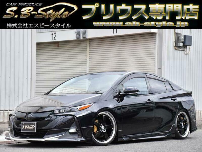 TOYOTA PRIUS PHV