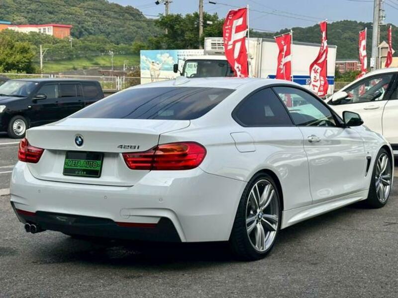 4 SERIES