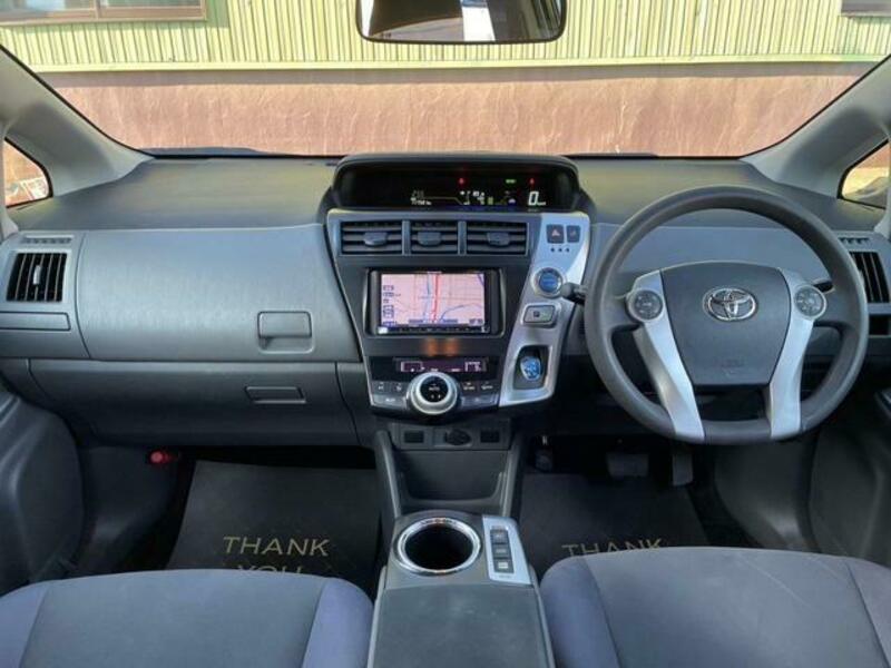 PRIUS ALPHA