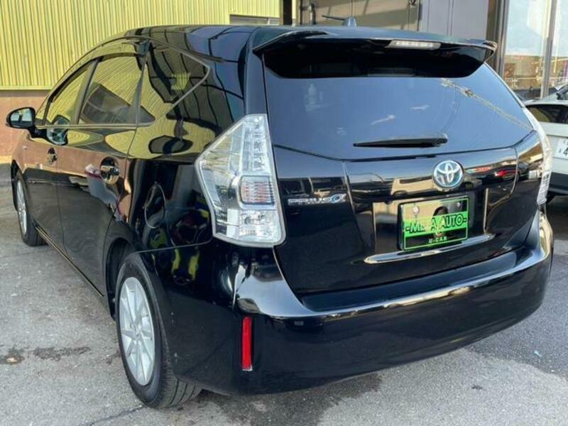 PRIUS ALPHA