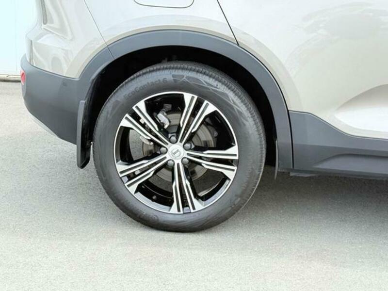 XC40