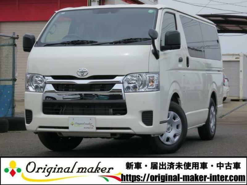TOYOTA HIACE VAN