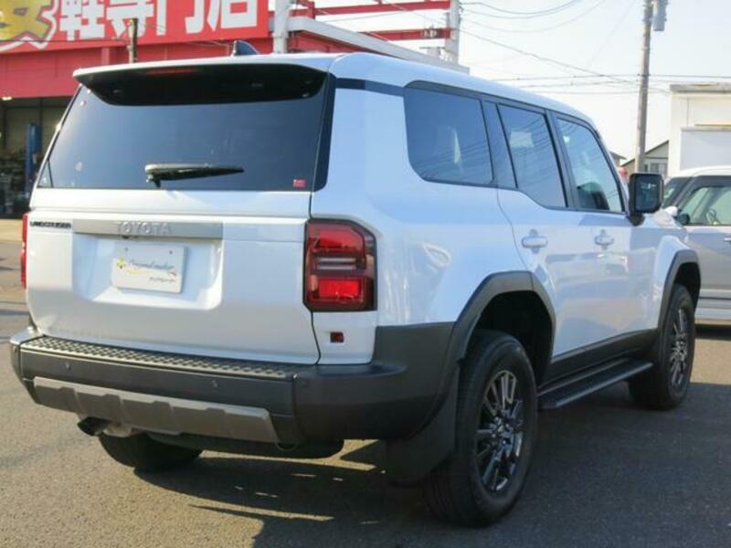 LAND CRUISER 250