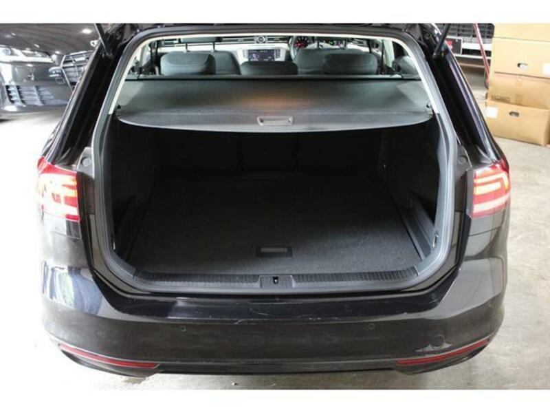 PASSAT VARIANT