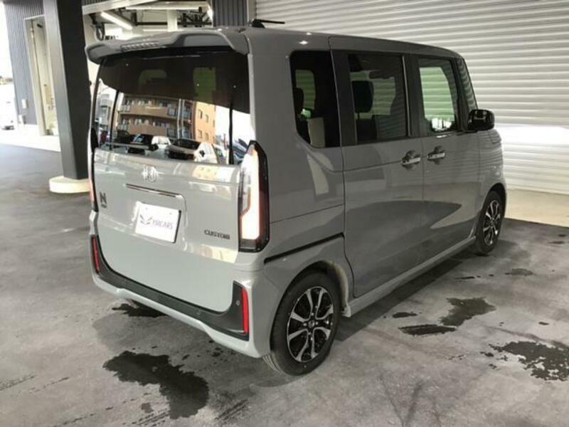 N BOX CUSTOM
