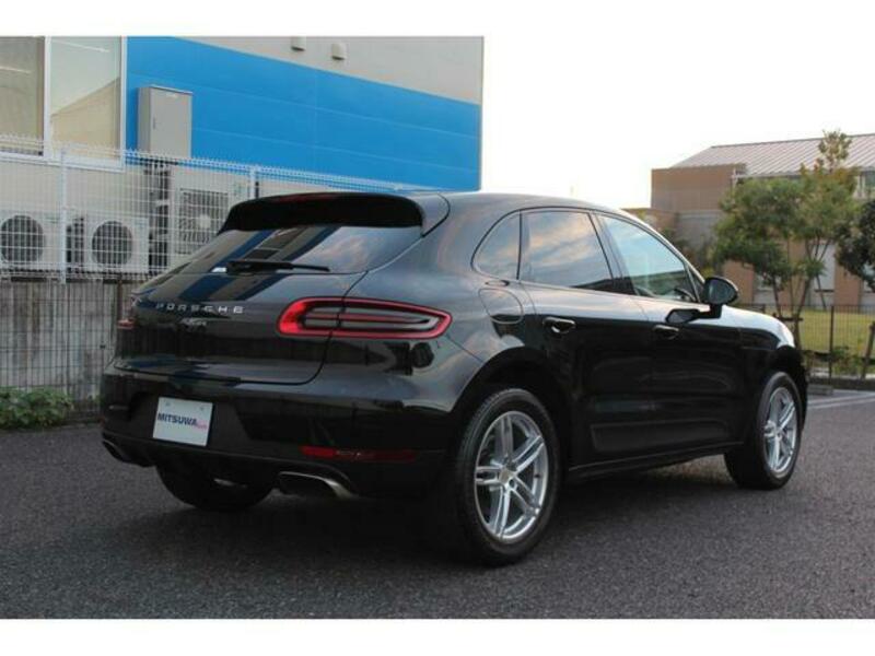 MACAN