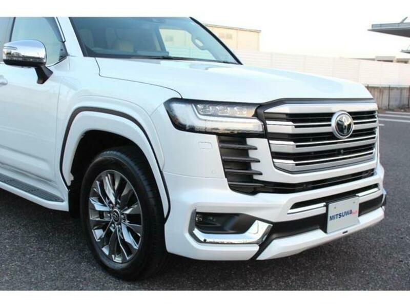 LAND CRUISER