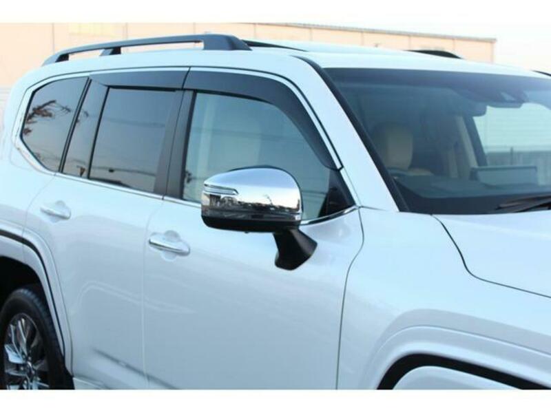 LAND CRUISER