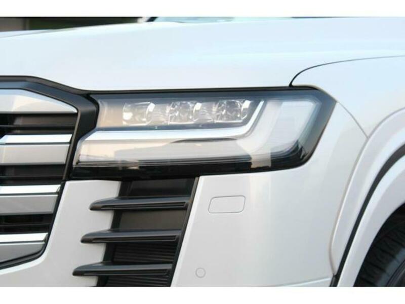 LAND CRUISER