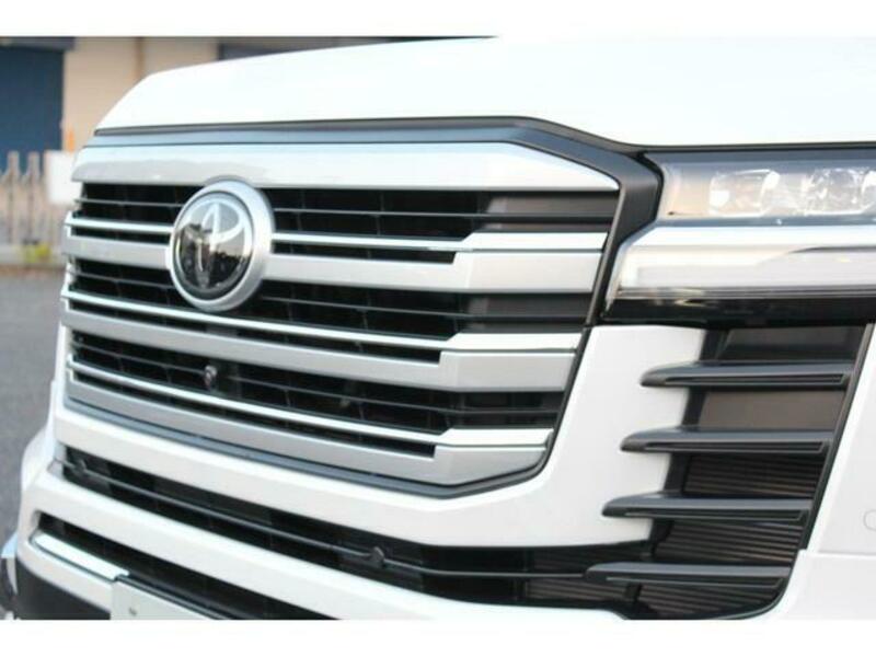 LAND CRUISER