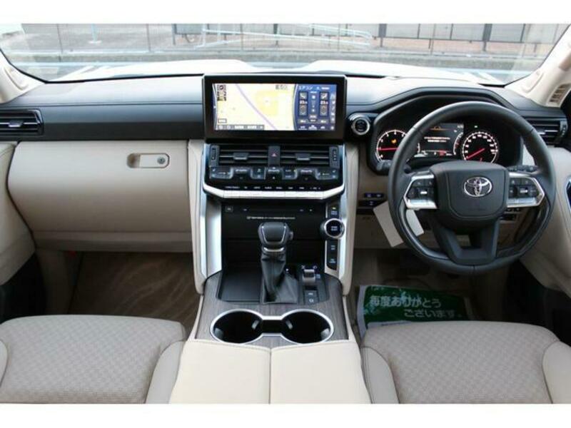 LAND CRUISER