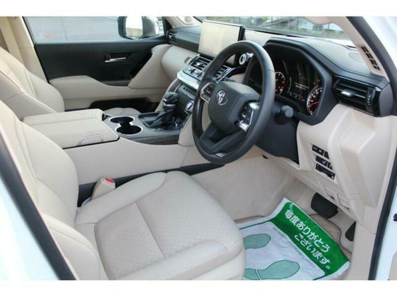 LAND CRUISER