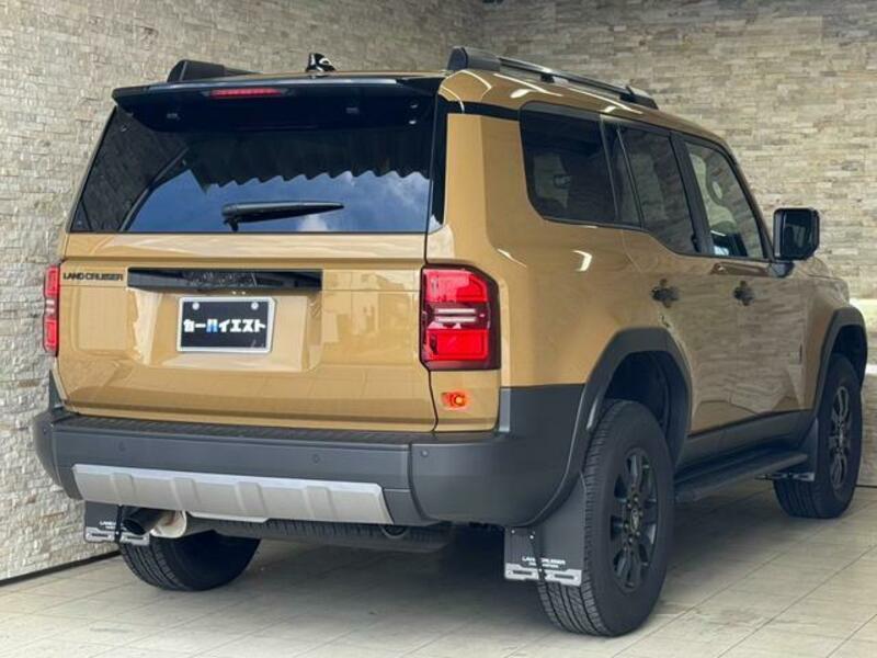 LAND CRUISER 250