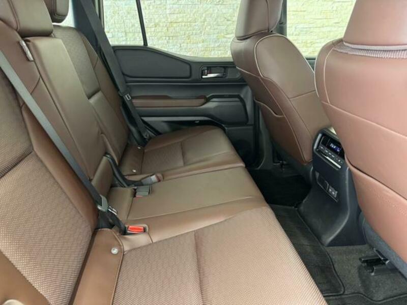 LAND CRUISER 250