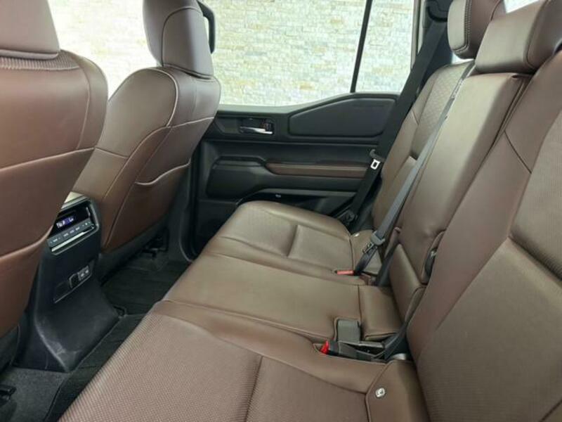 LAND CRUISER 250