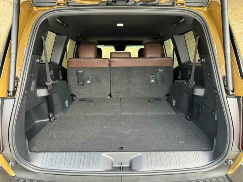 LAND CRUISER 250