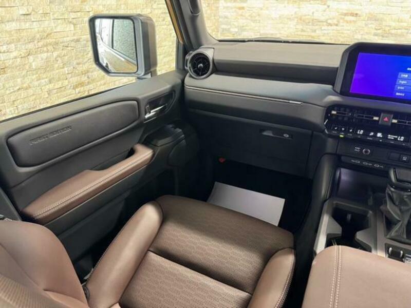 LAND CRUISER 250