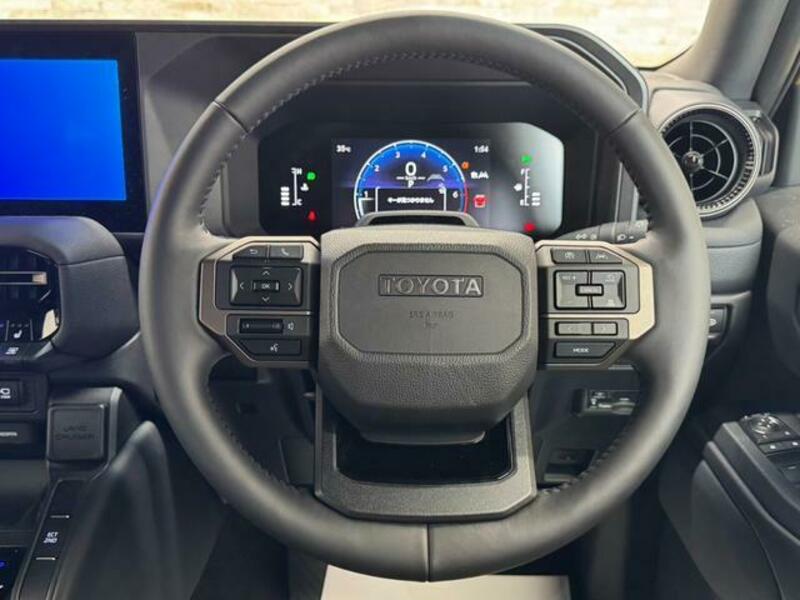 LAND CRUISER 250