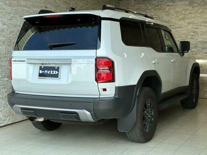 LAND CRUISER 250