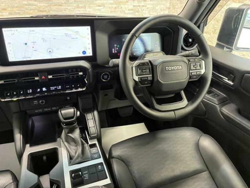 LAND CRUISER 250