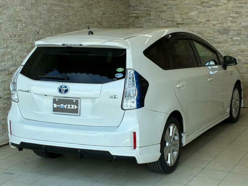 PRIUS ALPHA