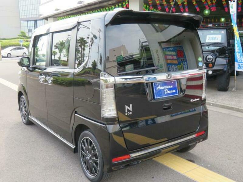 N BOX CUSTOM