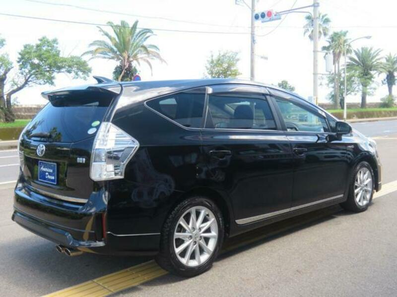 PRIUS ALPHA