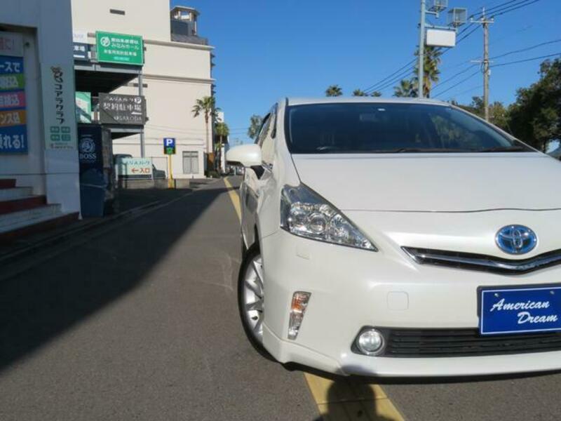 PRIUS ALPHA