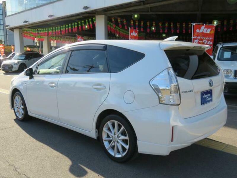 PRIUS ALPHA