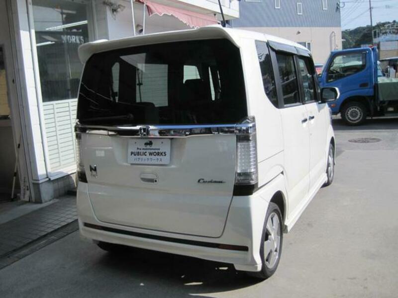 N BOX CUSTOM