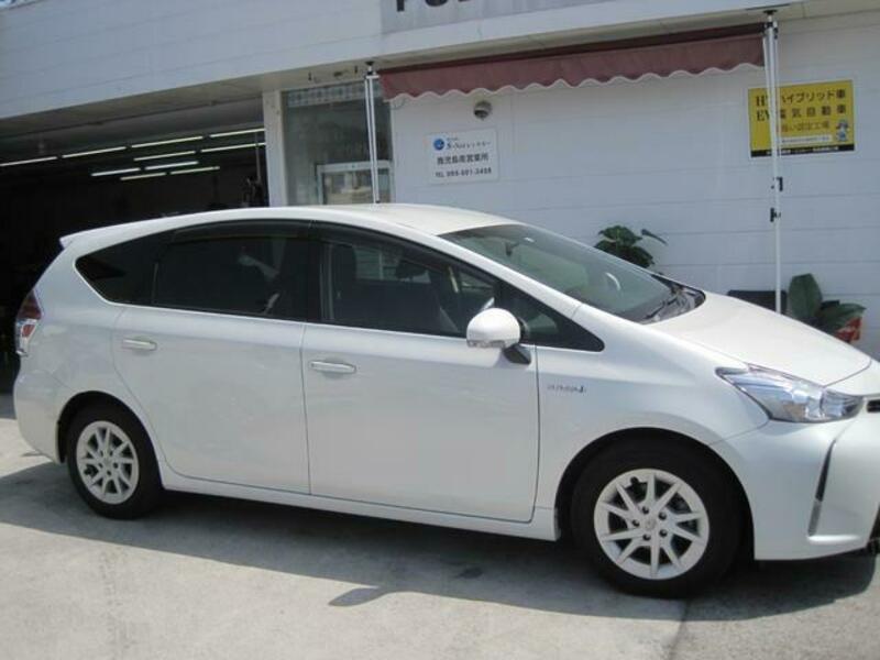 PRIUS ALPHA