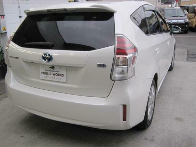 PRIUS ALPHA