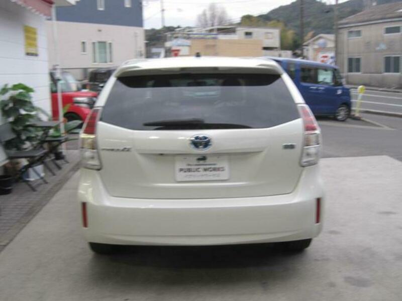 PRIUS ALPHA