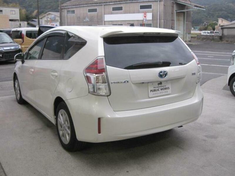 PRIUS ALPHA