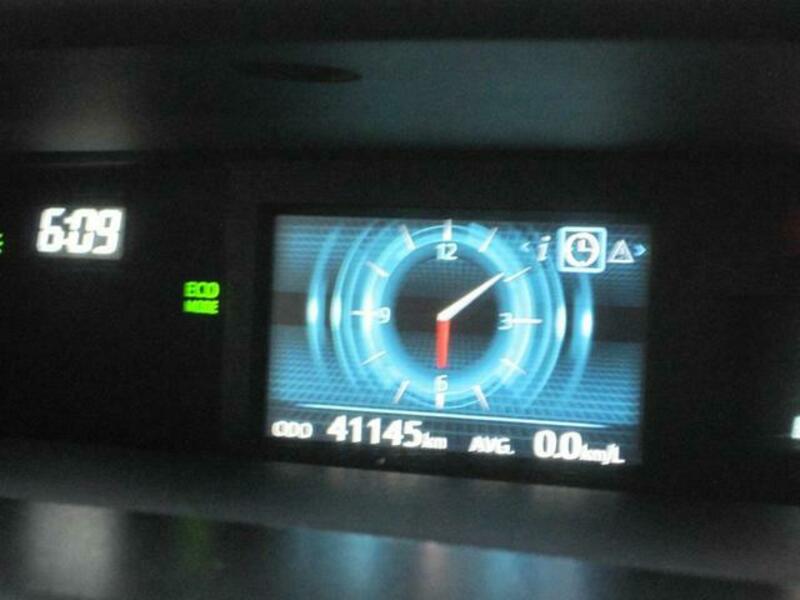 PRIUS ALPHA